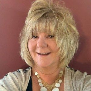 Meet your Posher, Annette